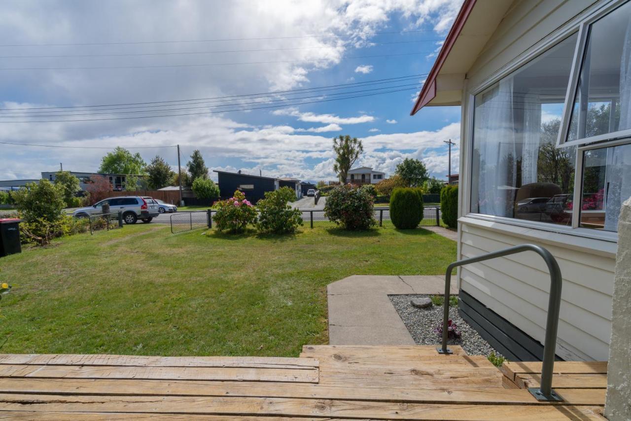 Rustlein Cottage - Te Anau Holiday Home Eksteriør bilde